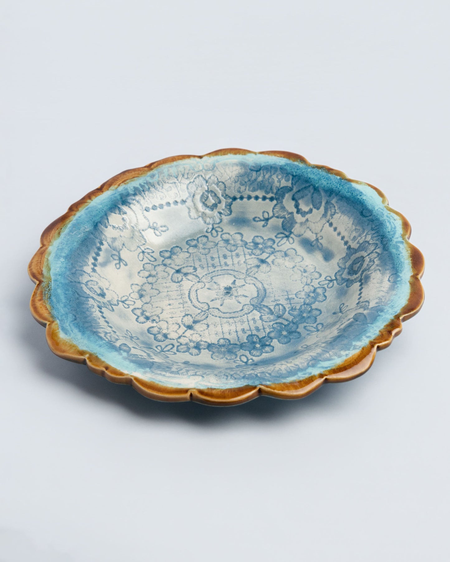 Lace Royal